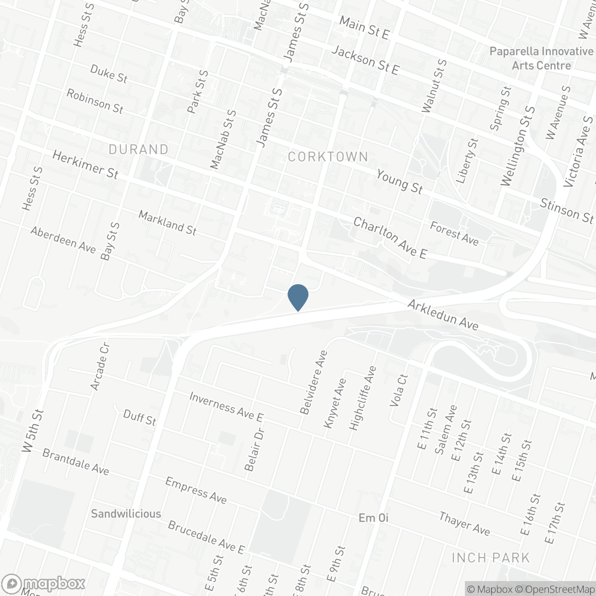 8 KINGSWAY Drive, Hamilton, Ontario L8N 2H2